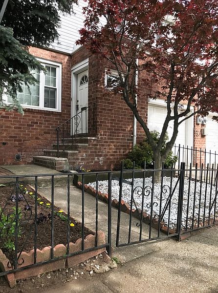 2nd image of 50 Suburbia Dr