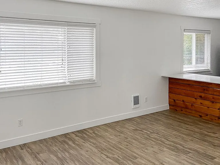 J3 Apartments — Photo 57