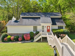 1710 Colonial Way Cir, Hixson, TN 37343