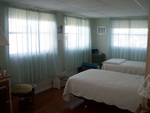 5th image of 235 Blackburn Blvd