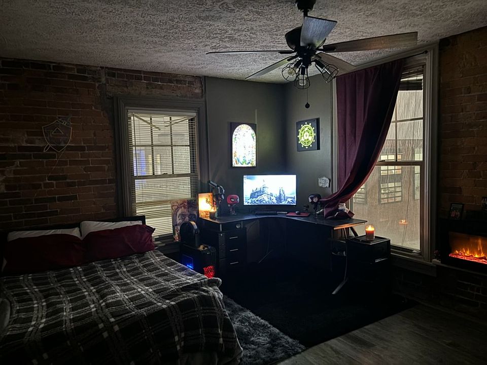 2nd image of 123 N High St #302