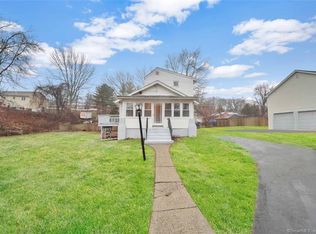 400 Alba Ave, Bridgeport, CT 06606