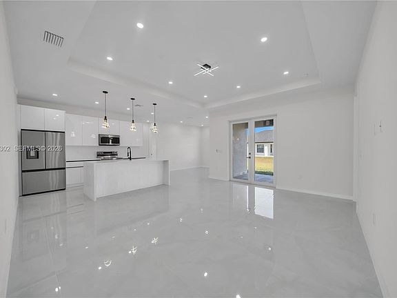 5th image of 1930 Zombar Ct