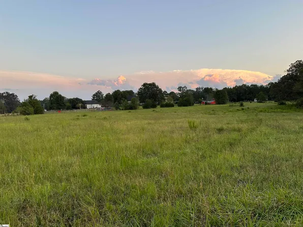 17942 101st Hwy, Gray Court, SC 29645