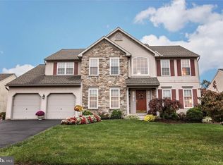 314 Elizabeth Dr, Sinking Spring, PA 19608