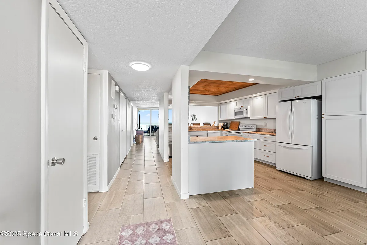 Building Photo - 1175 Highway A1A #408