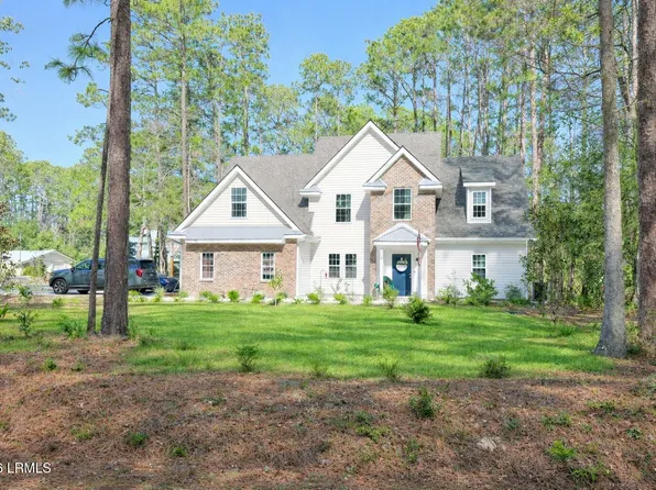 30 Wade Hampton Dr, Beaufort, SC 29907