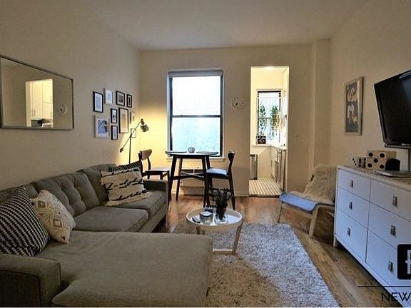 2nd image of 424 E 77th St APT 4D
