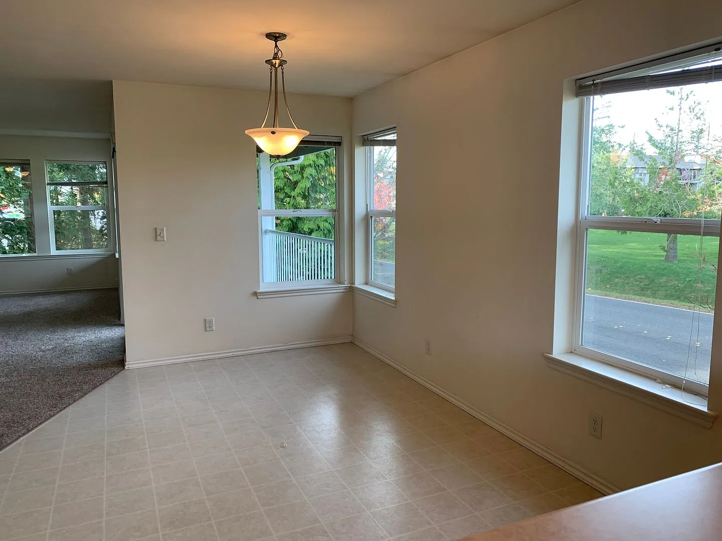 Large 2 bed/2 bath Condo in Walnut Grove — Photo 3