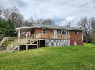 573 Carbon Center Rd, Butler, PA 16002