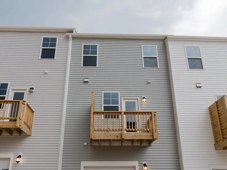 3009 Honeymyrtle Ln — Photo 4