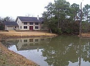 2626 Jackson Rd, La Grange, TX 78945