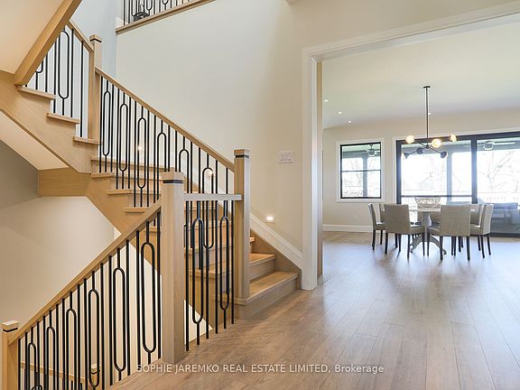 4th image of 939 Melton Dr