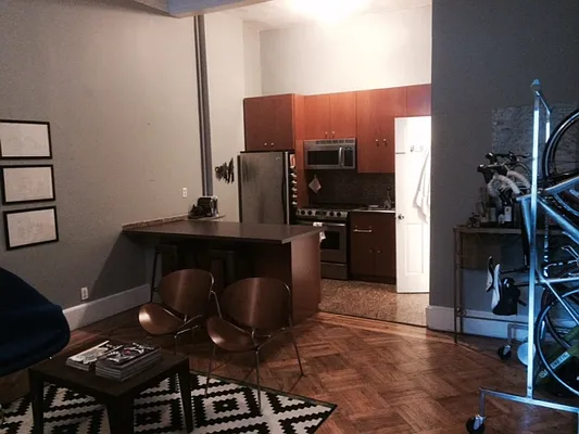 Rented by Easy Rental LLC | media 32