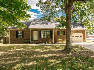 2501 Hickory Dr, Springfield, TN 37172