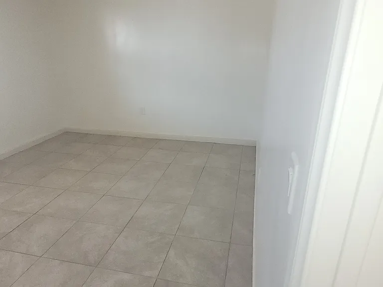 10110 E Avenue R8 — Photo 12