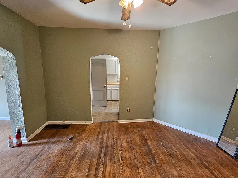 124 W Eugene Ave #1 — Photo 5