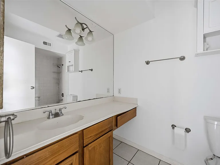 6201 Beverlyhill St #30 — Photo 24