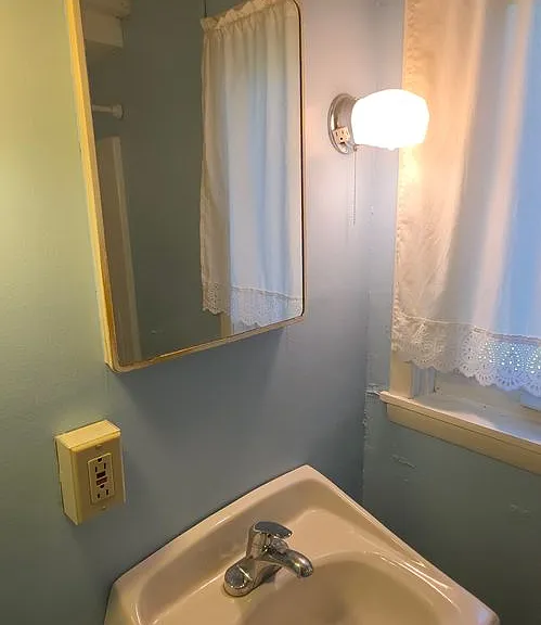 1701 Poplar St #B — Photo 12