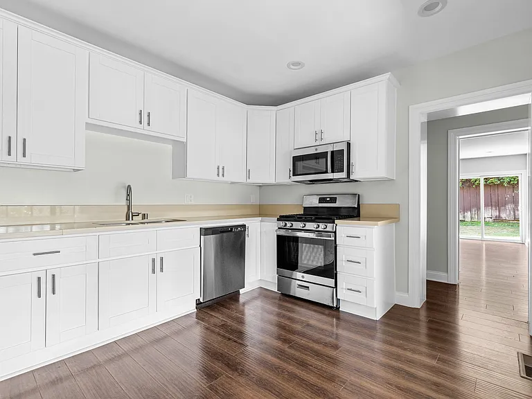 6320 Primrose Ave #6320 — Photo 9