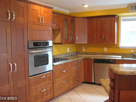 5th image of 5862 Edgehill Dr