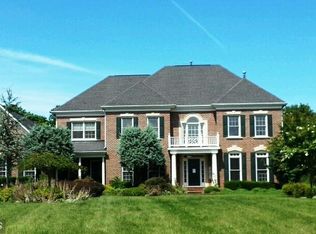 10401 Sandringham Ct, Potomac, MD 20854