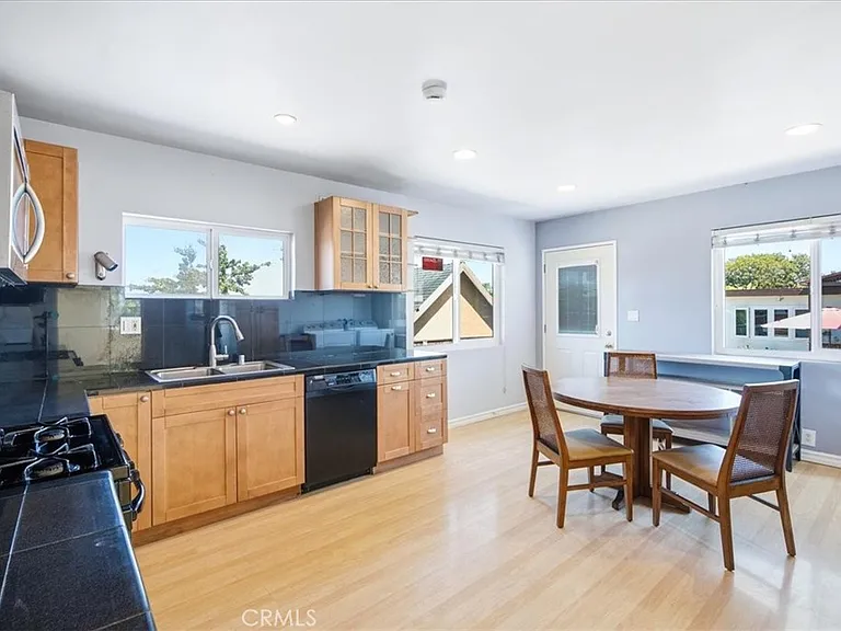 1108 Palm Ln — Photo 6