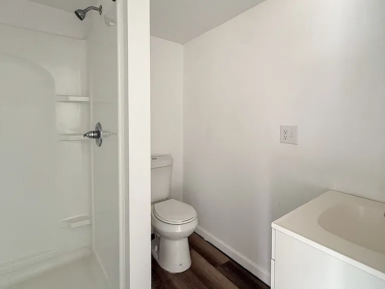 305 Willow St — Photo 6