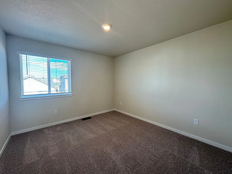 4455 Trader St — Photo 8