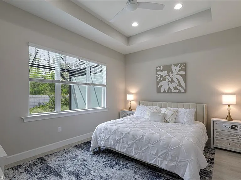 8909 Yucatan Ct — Photo 11
