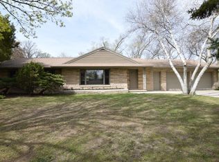 312 Andrews St, Mukwonago, WI 53149