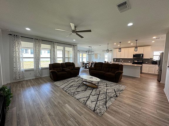 5th image of 3417 Arrieta Dr