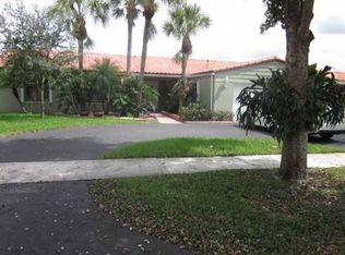15221 Fintry Pl, Miami Lakes, FL 33016