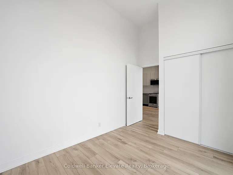 1660 Bloor St W #102 — Photo 8