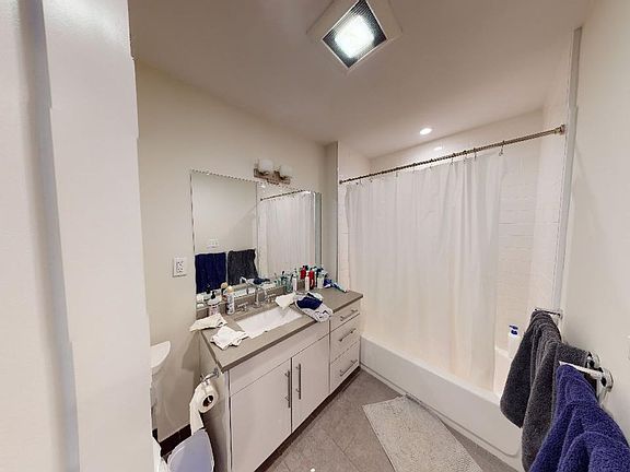 4th image of 1060 Tremont St #22