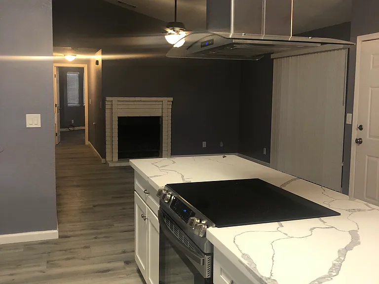 1323 Hidalgo Cir — Photo 7