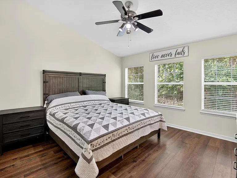 714 Ashentree Dr — Photo 30
