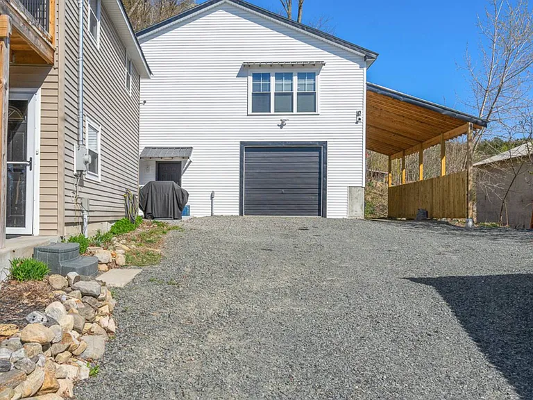 934 S Shore Rd — Photo 24