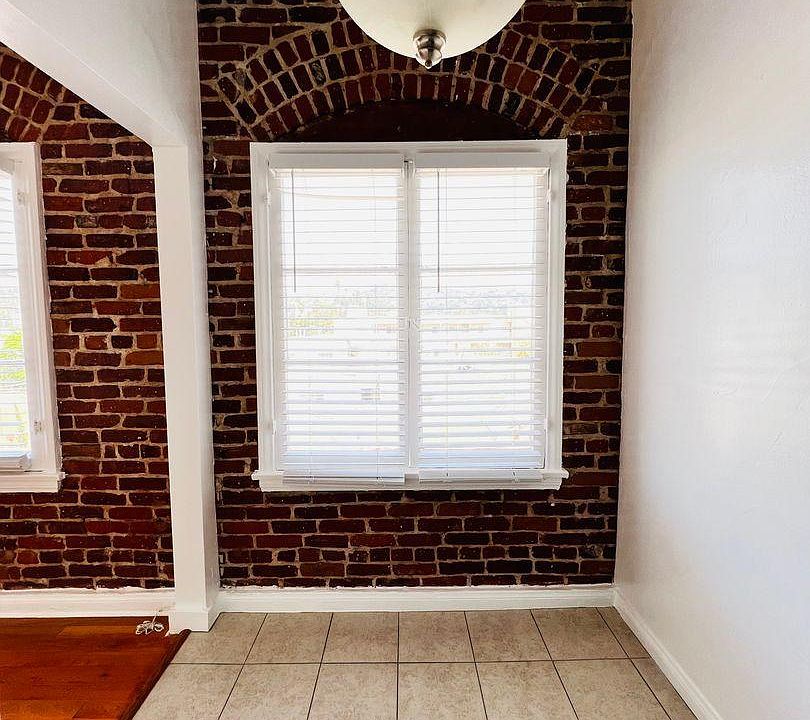 Chateau Los Feliz Apartment Rentals Los Angeles, CA Zillow