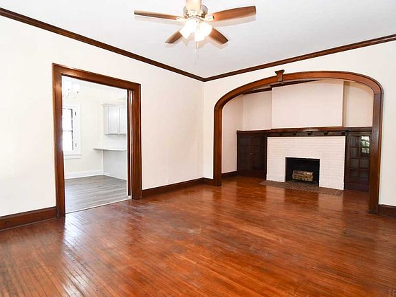 5th image of 1210 Parkside Dr