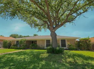 232 Lansford Dr, Benbrook, TX 76126