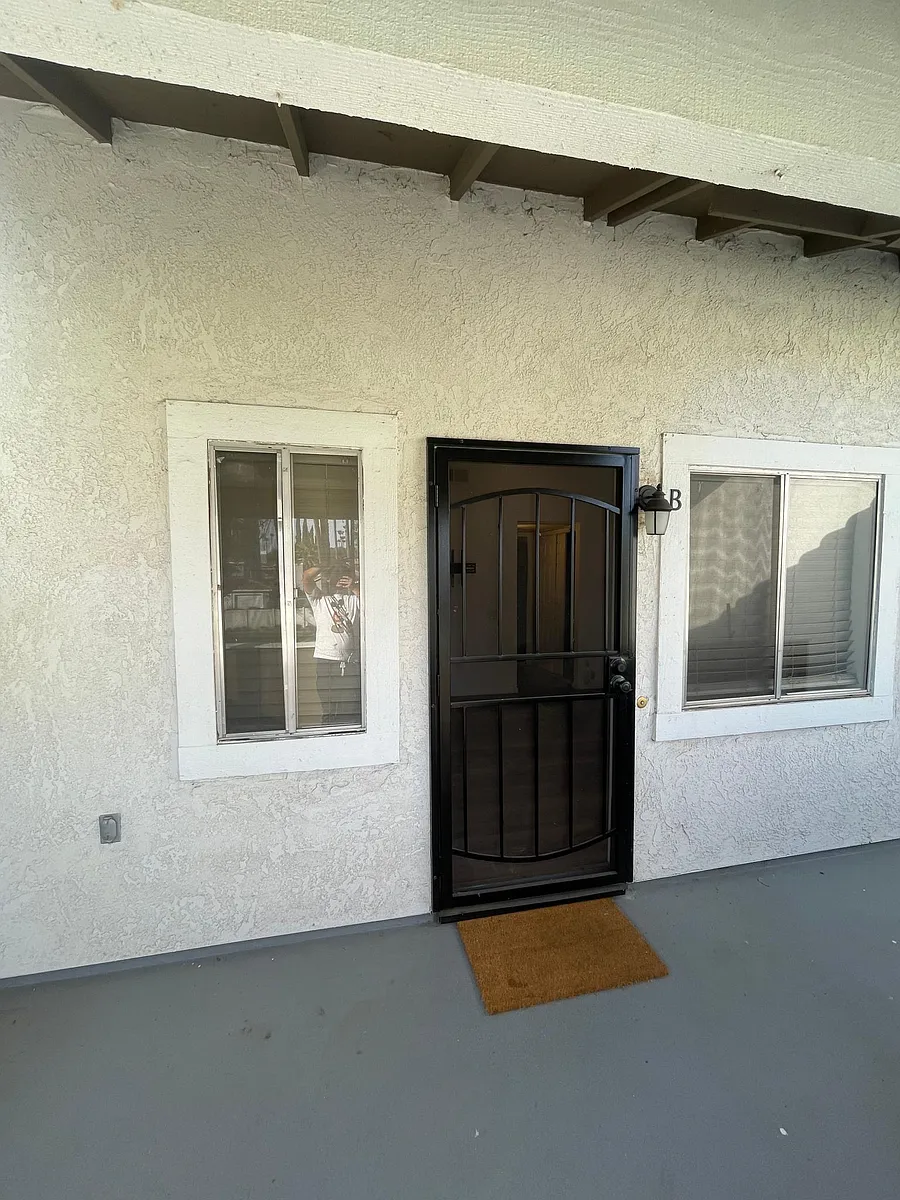 Building Photo - 3733 Country Oaks Loop #B