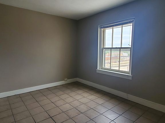 2nd image of 14 E 2nd Ave #605