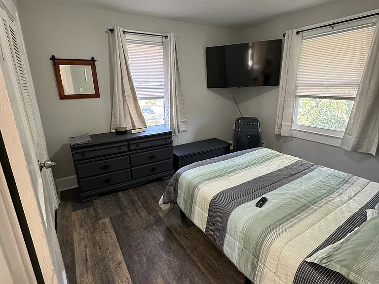 1230 N Kealing Ave #2 — Photo 4