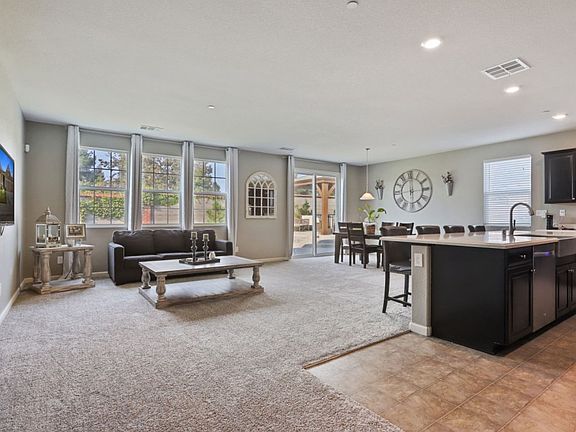 4th image of 853 McCauley Way