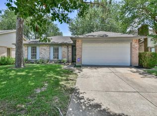 17906 Valley Knoll Dr, Houston, TX 77084