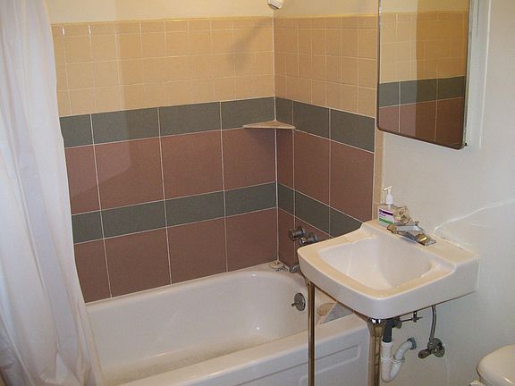 4th image of 4845 S Holden St APT 2