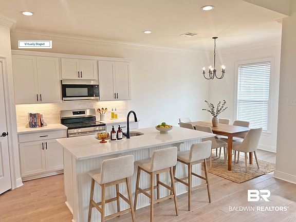 2nd image of 961 Ashville Cir