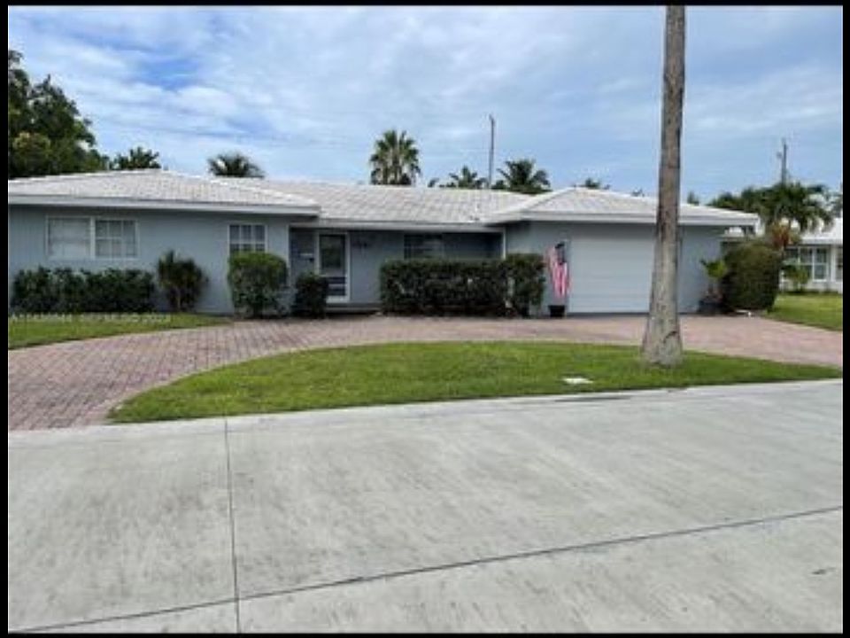 1st image of 1241 Manor Dr