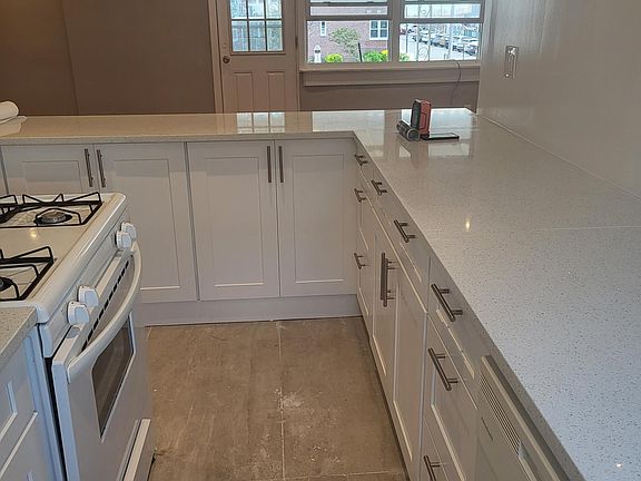 2nd image of 205 E Broadway APT 5B